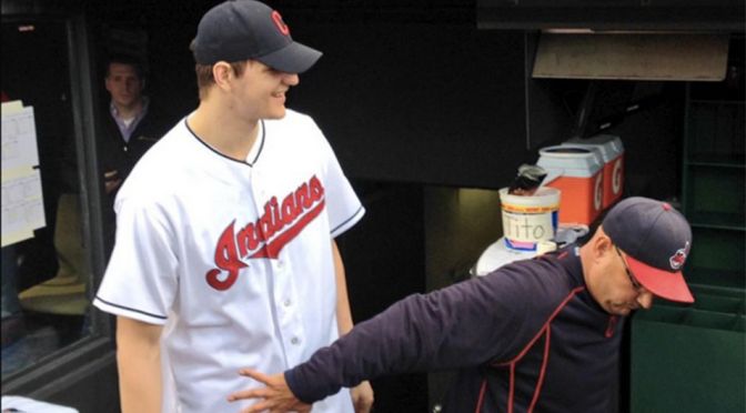Timofey Mozgov threw out the first pitch at the Tribe game and he obviously has a future in baseball
